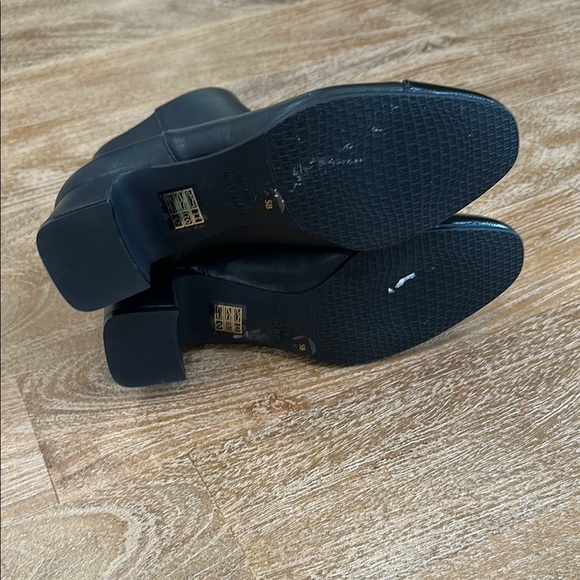 NWOT Stuart Weitzman Kiandra Leather Booties 5 - Picture 7 of 7